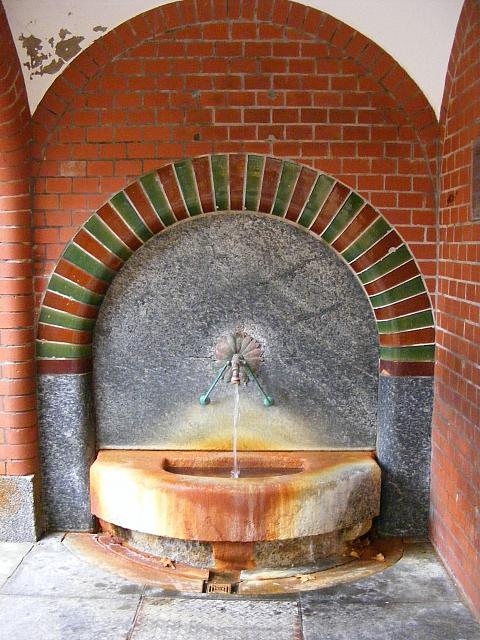 Bäckerbrunnen innen
